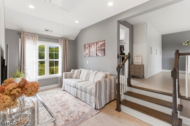 33 Weston Road Somerset, NJ 08873 - Photo 26 of 44