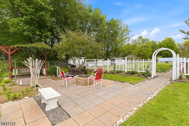33 Weston Road Somerset, NJ 08873 - Photo 40 of 44