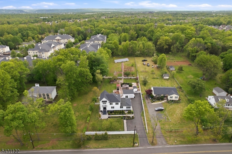 33 Weston Road Somerset, NJ 08873 - Photo 4 of 44