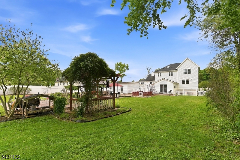 33 Weston Road Somerset, NJ 08873 - Photo 41 of 44