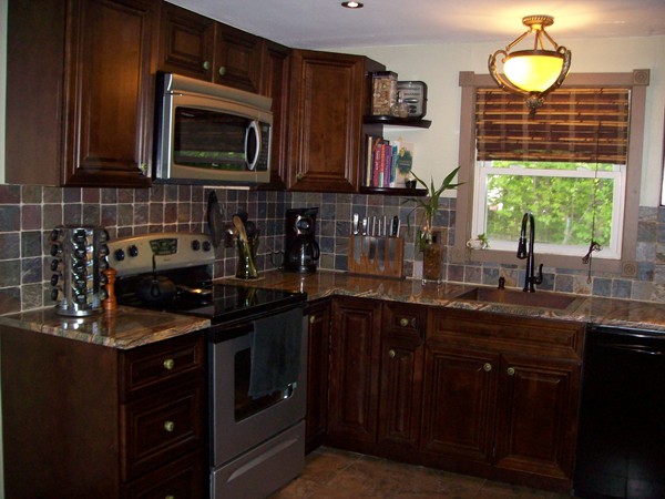 7 Vesey Road Randolph, MA 02368 - Photo 6 of 22 Gallery Image 6