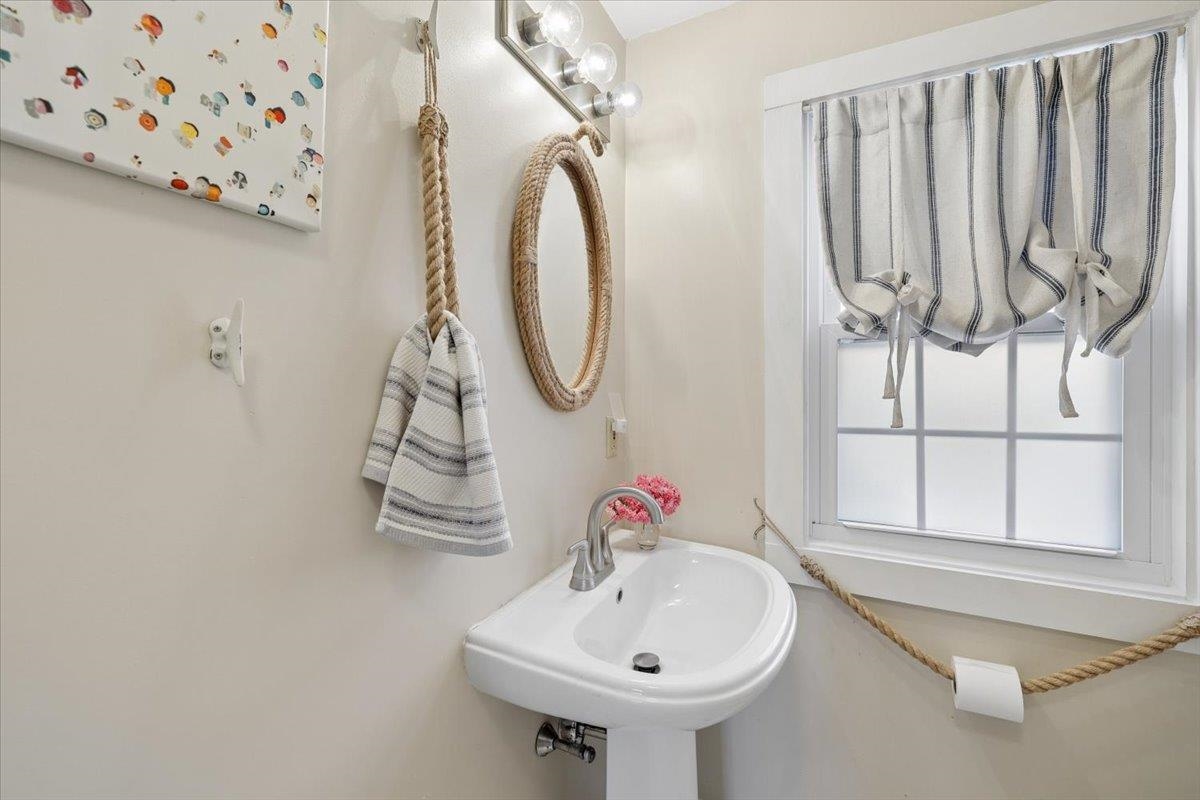 31 Perkins Road Rye, NH 03870 - Photo 25 of 35