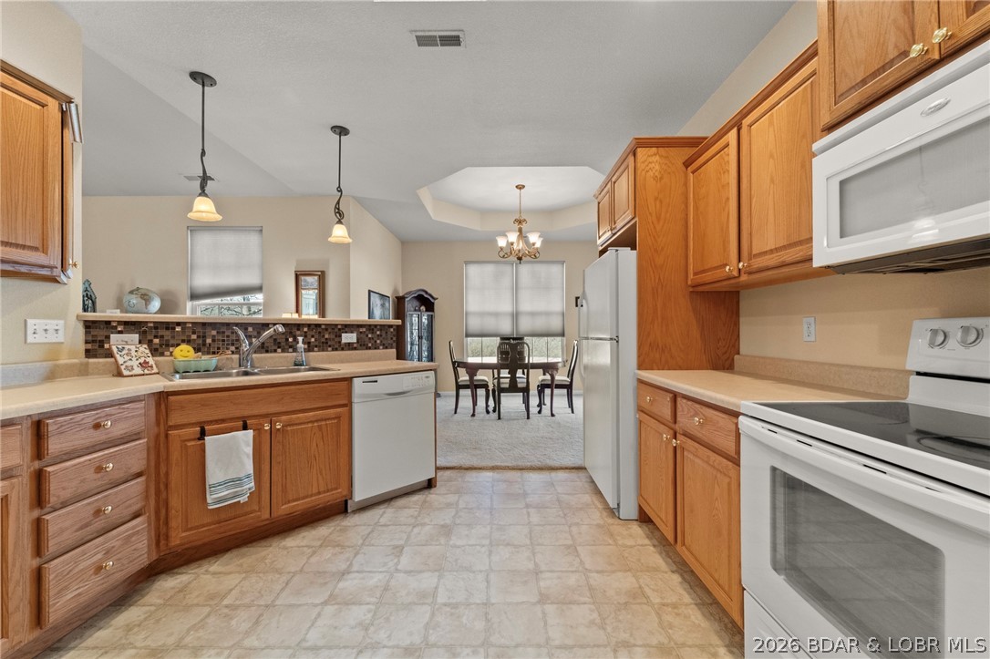 221 Whispering Streams Road Lake Ozark, MO 65049 - Photo 16 of 37