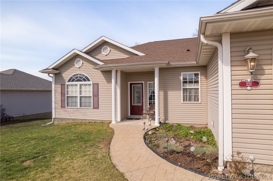 221 Whispering Streams Road Lake Ozark, MO 65049 - Photo 5 of 37