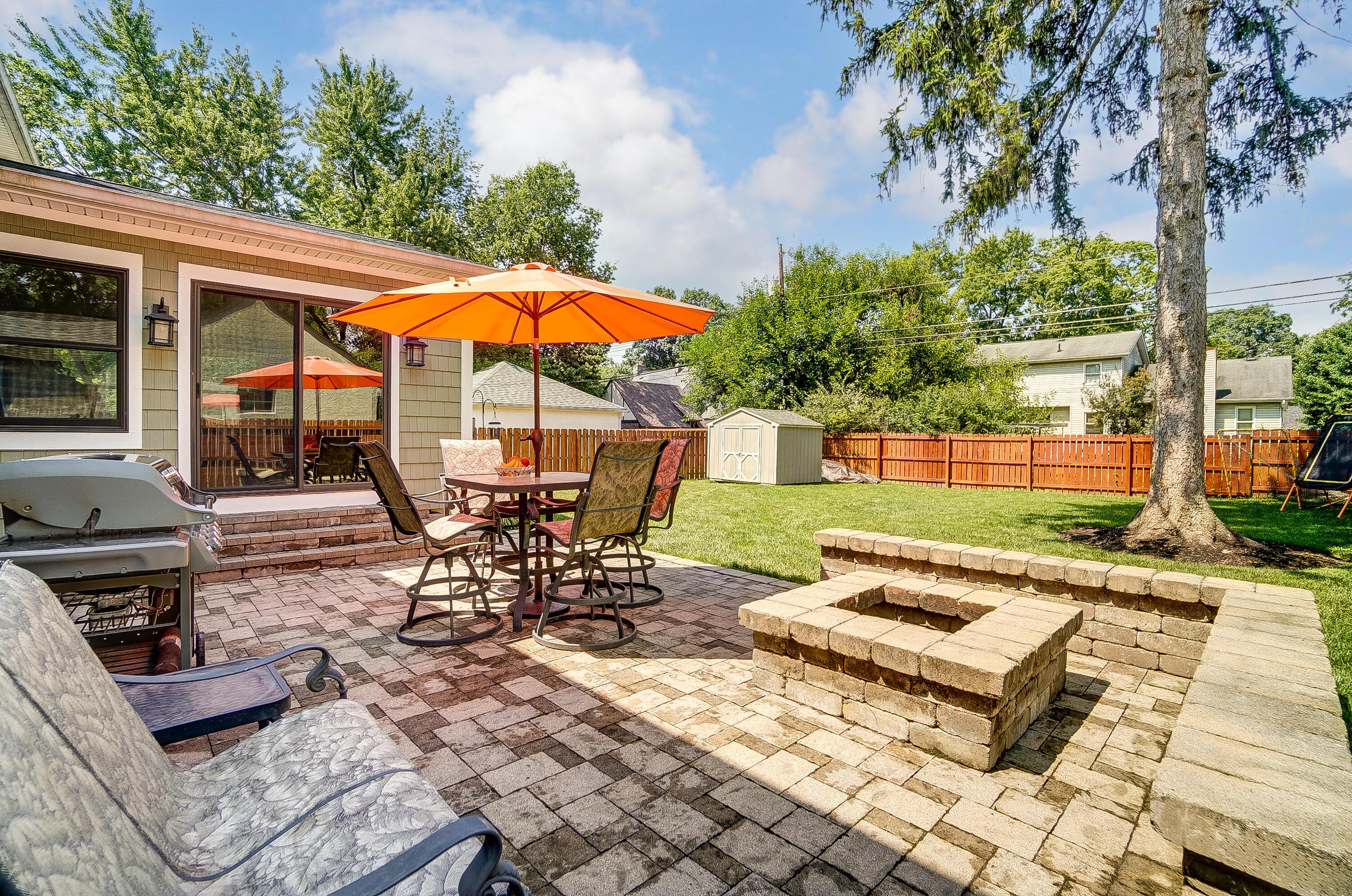 179 South Harding Road Columbus, OH 43209 - Photo 42 of 48 Paver Patio