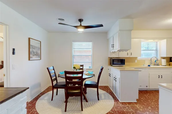 $3,800 | 4826 Waynesboro Drive, Houston, TX 77035