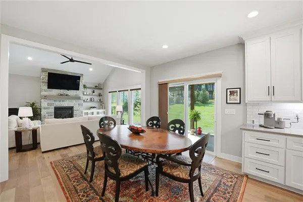 $915,000 | 13 Tahoma Ridge, Lake Winnebago, MO 64034