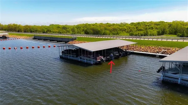$915,000 | 13 Tahoma Ridge, Lake Winnebago, MO 64034