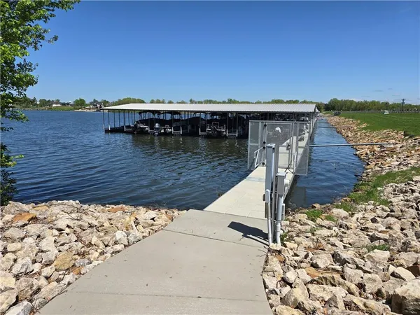 $915,000 | 13 Tahoma Ridge, Lake Winnebago, MO 64034
