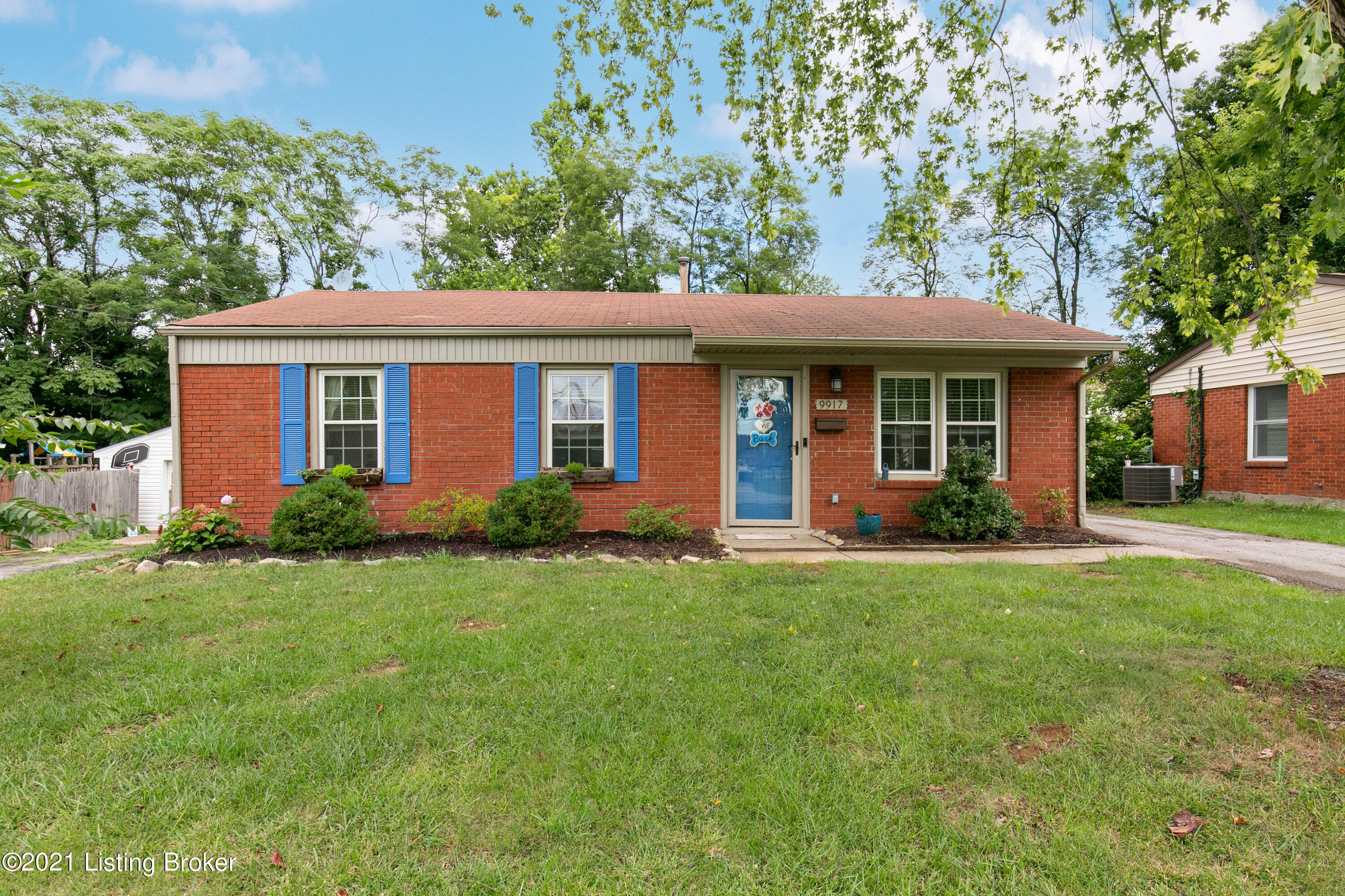 9917 Robsion Road Louisville, KY 40299 - Photo 1 of 21 9917 Robsion
