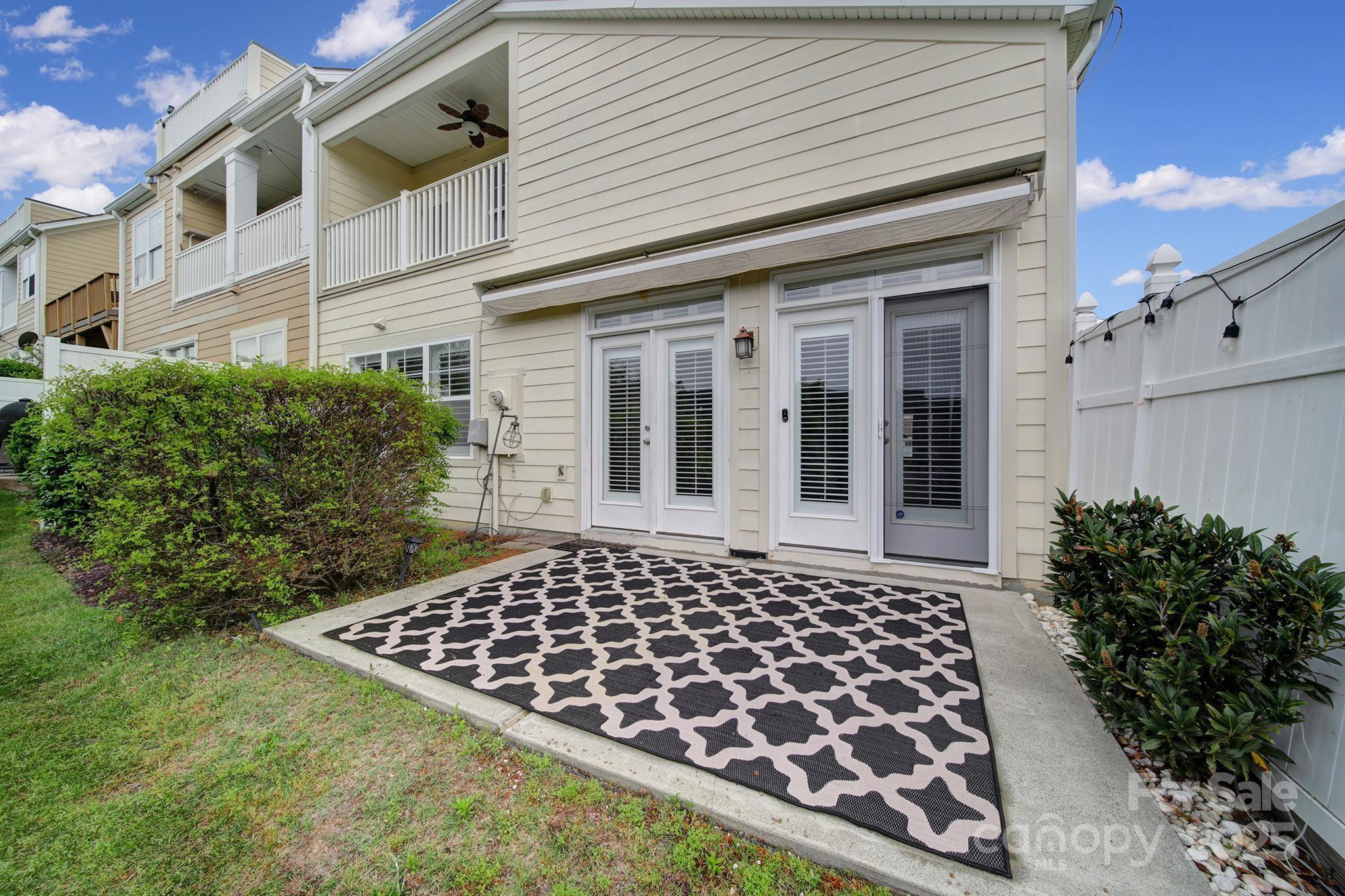 314 Wave Crest Drive Tega Cay, SC 29708 - Photo 33 of 39 front view of a house with a yard