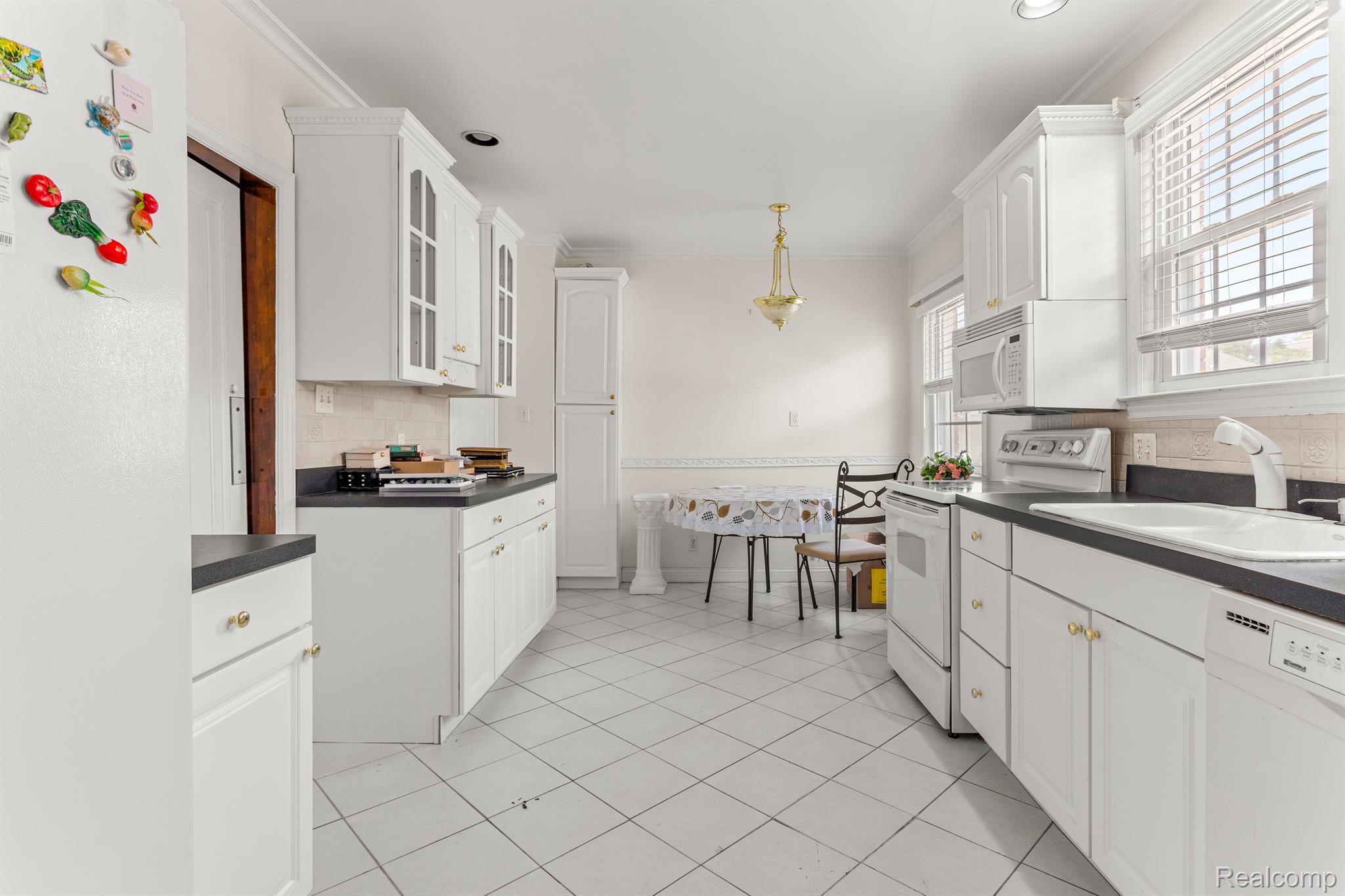 7803 Miller Road Dearborn, MI 48126 - Photo 21 of 49 Gallery Image 21