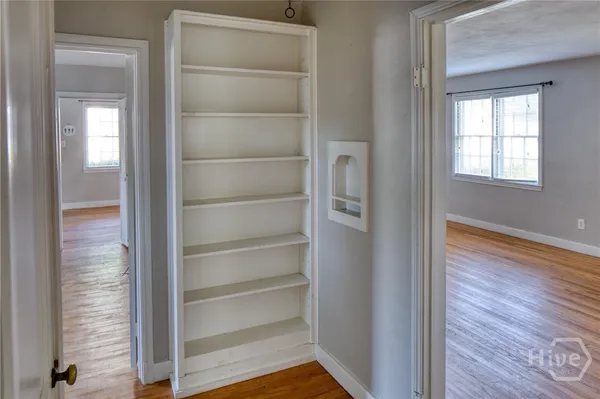 $2,000 | 2201 East 41st Street, Savannah, GA 31404