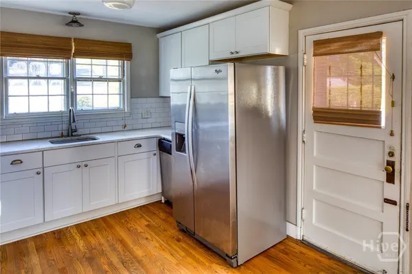 $2,000 | 2201 East 41st Street, Savannah, GA 31404