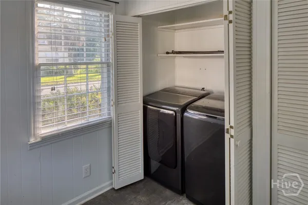 $2,000 | 2201 East 41st Street, Savannah, GA 31404