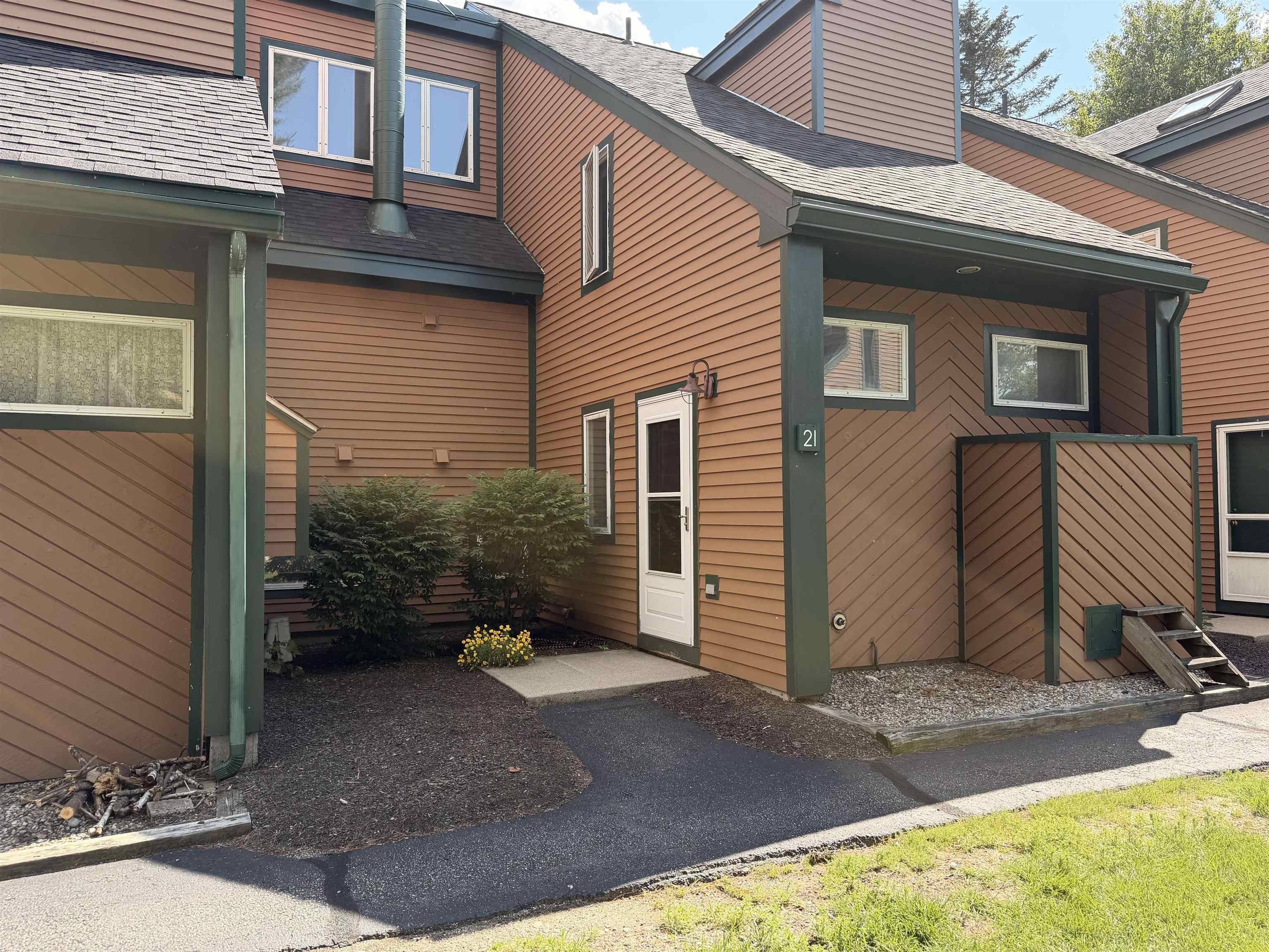 28 Tyler Spring Way, Unit 21 Waterville Valley, NH 03215 - Photo 2 of 38