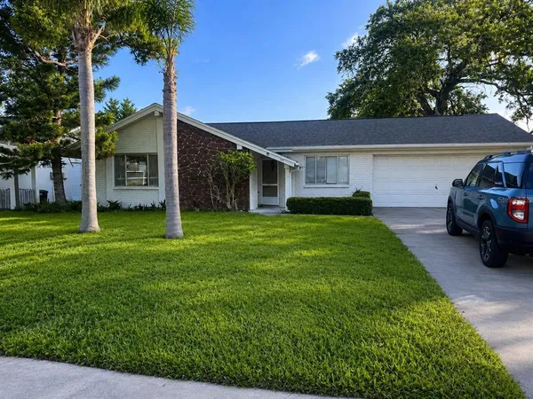 $1,850 | 8213 Split Rail Lane, Hudson, FL 34667