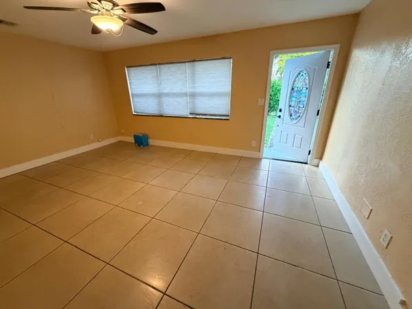 $2,650 | 740 Aspen Road, West Palm Beach, FL 33409