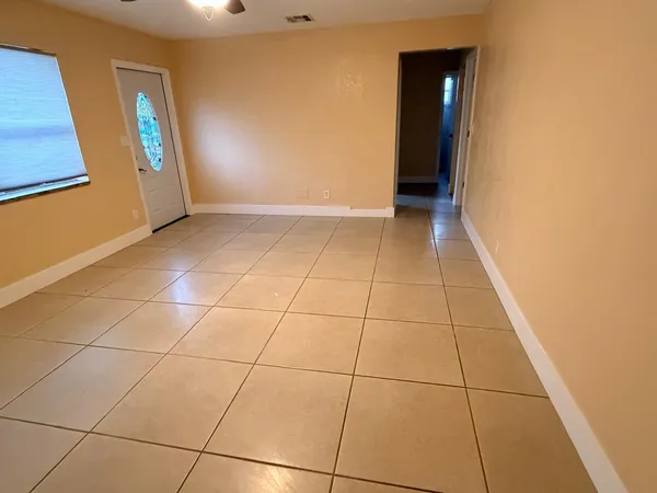 $2,650 | 740 Aspen Road, West Palm Beach, FL 33409