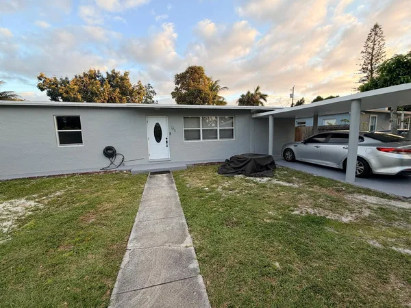 $2,650 | 740 Aspen Road, West Palm Beach, FL 33409