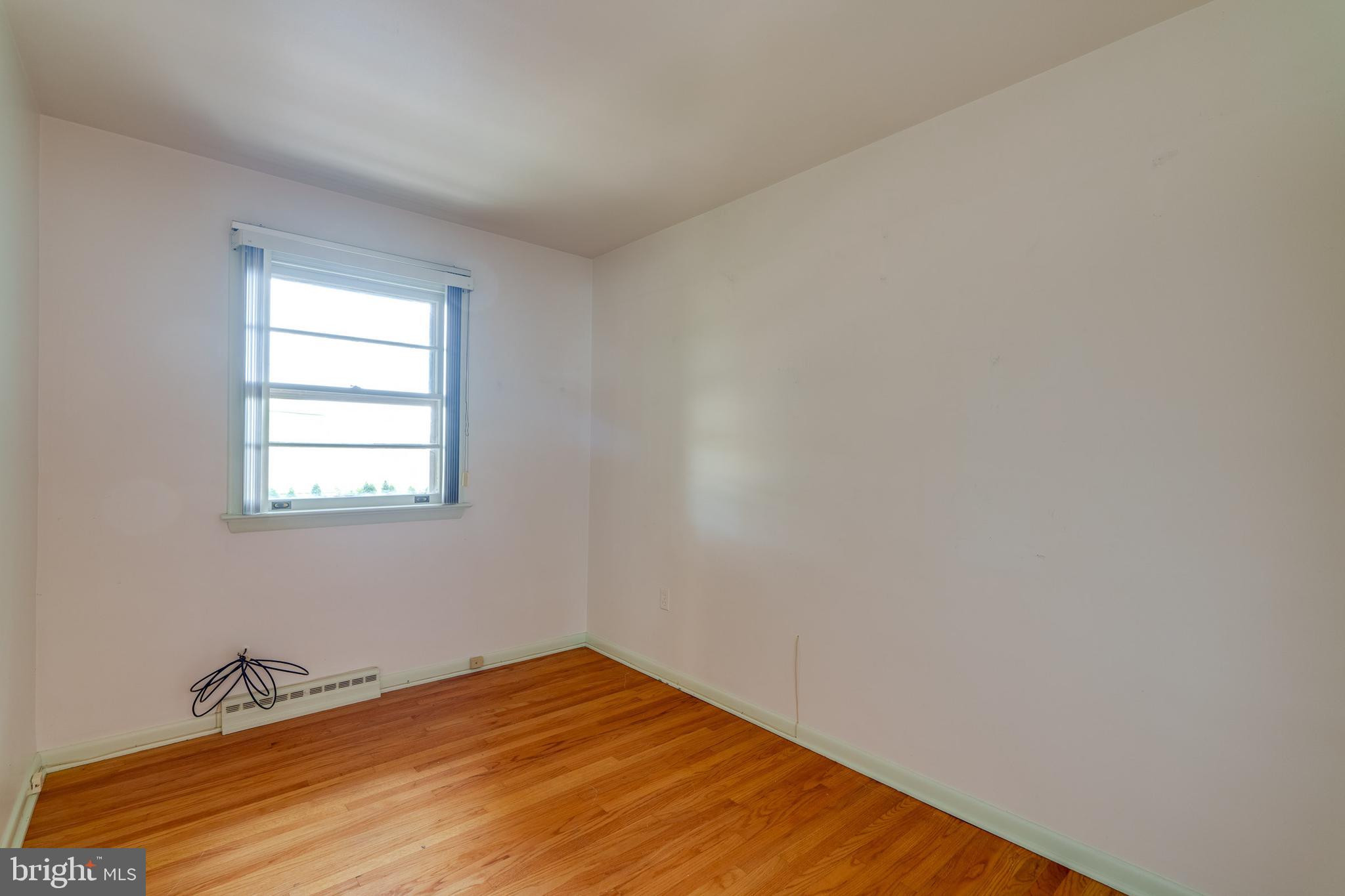 112 Springhouse Road Lancaster, PA 17603 - Photo 26 of 51 Bedroom 2