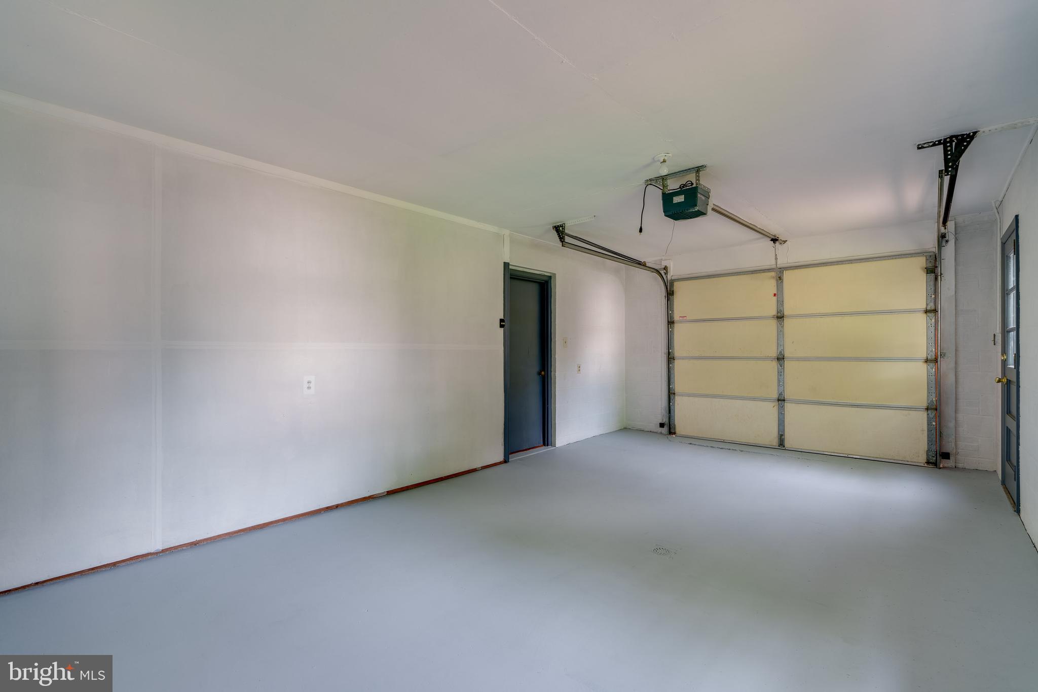 112 Springhouse Road Lancaster, PA 17603 - Photo 51 of 51 Garage View