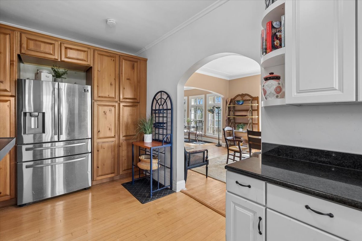 470 Sheridan Road, Unit 2 Evanston, IL 60202 - Photo 13 of 25