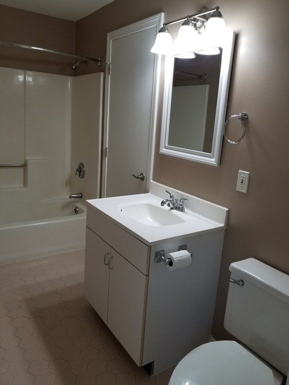 406 Park Place, Unit 406 Raynham, MA 02767 - Photo 11 of 16