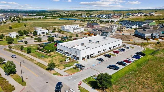 a picture of city view with lake view