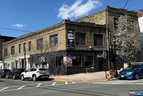 $1,725 | 4701 Park Avenue, Unit 2B, Union City, NJ 07087