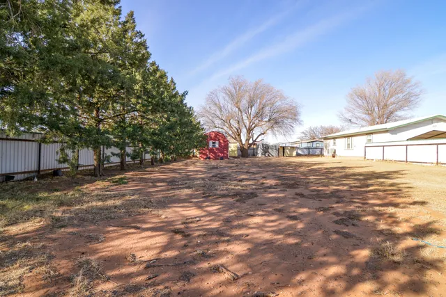 $110,000 | 205 West 4th Street, Sundown, TX 79372