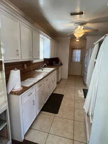 $110,000 | 205 West 4th Street, Sundown, TX 79372