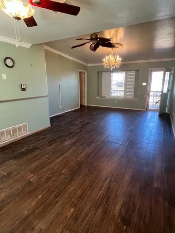 $110,000 | 205 West 4th Street, Sundown, TX 79372