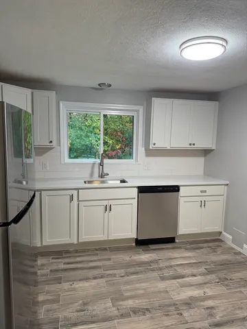 $2,300 | 12 Uncas Avenue, Unit 11, Franklin, MA 02038