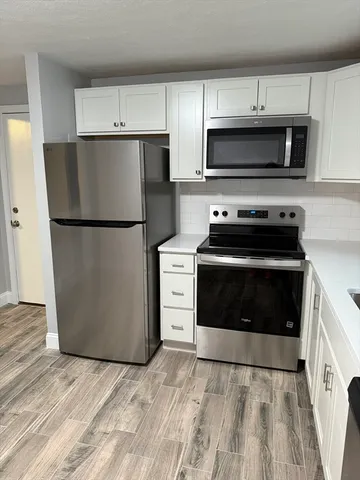 $2,300 | 12 Uncas Avenue, Unit 11, Franklin, MA 02038