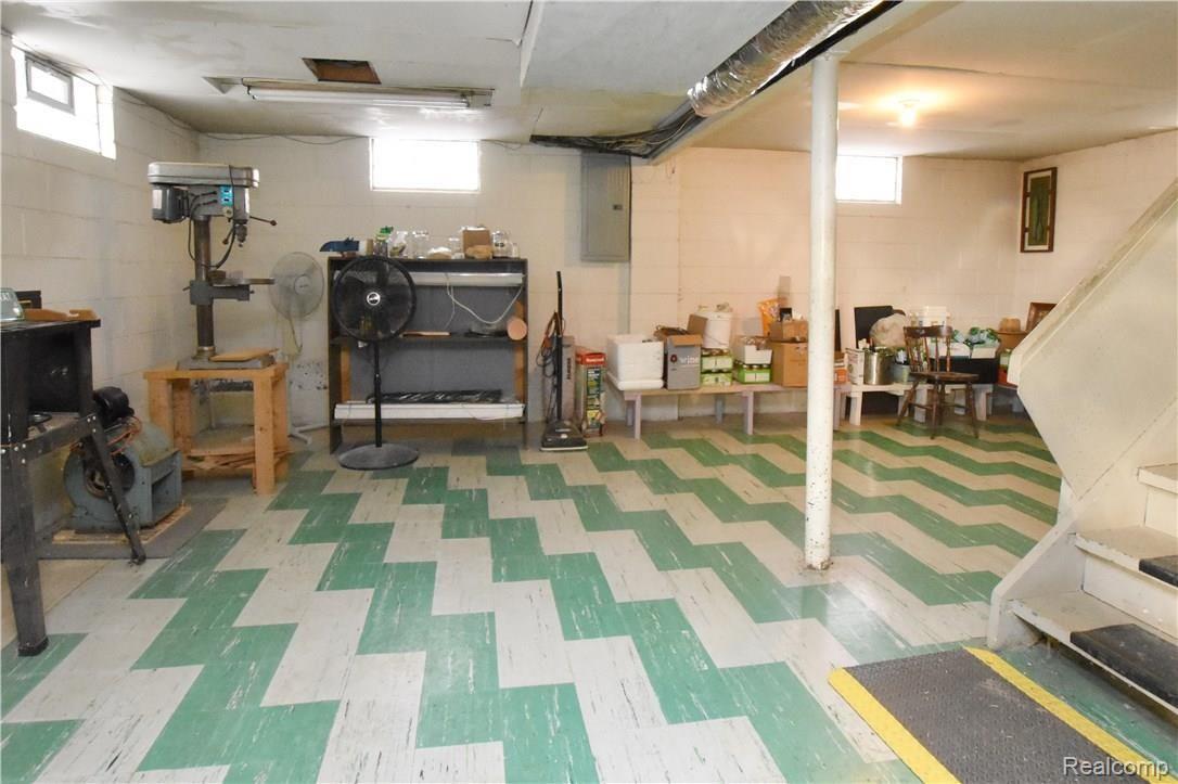 1010 Columbia Road Berkley, MI 48072 - Photo 10 of 11 1010 Columbia Road_10.JPG