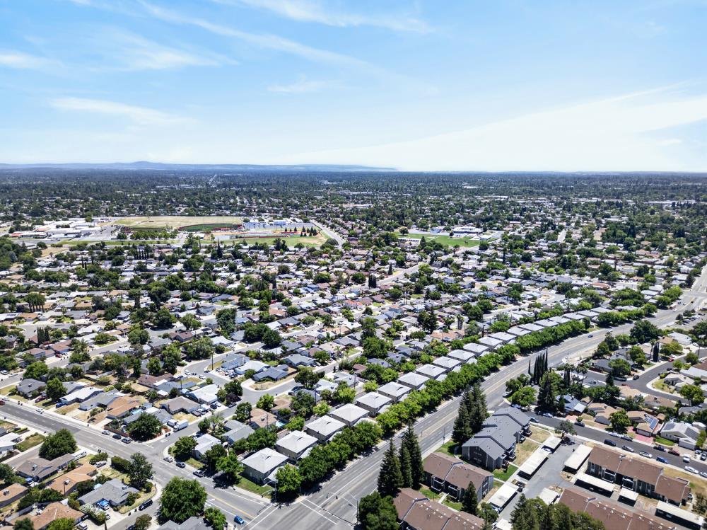 5948 Walerga Road, Unit 4 Sacramento, CA 95842 - Photo 29 of 33
