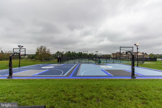 a view of a tennis court