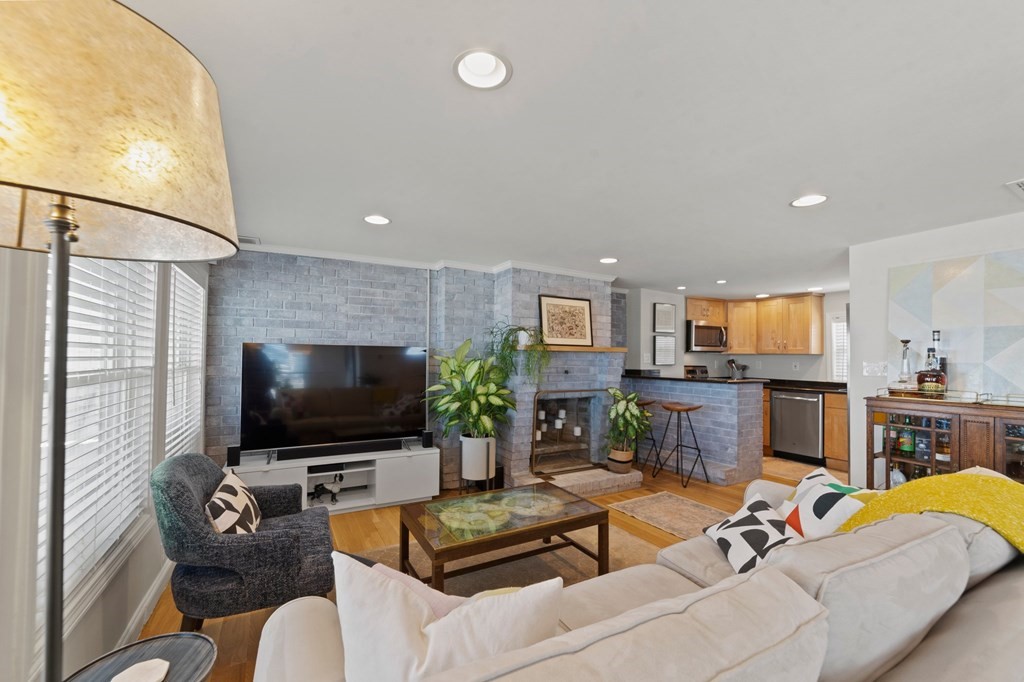 123 Upland Road Winthrop, MA 02152 - Photo 5 of 24 Gallery Image 5