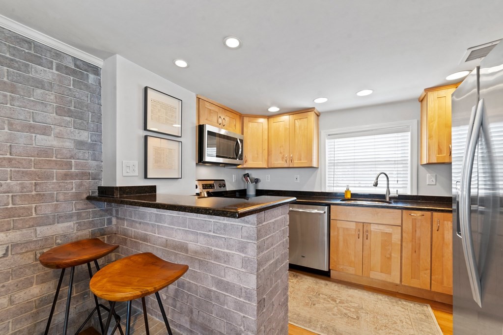 123 Upland Road Winthrop, MA 02152 - Photo 8 of 24 Gallery Image 8