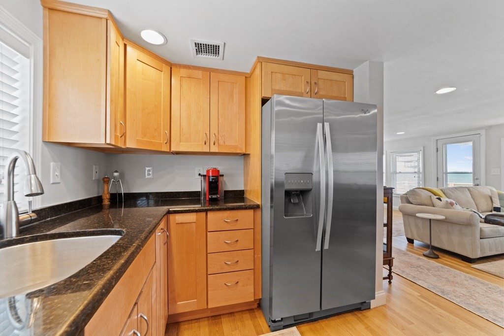 123 Upland Road Winthrop, MA 02152 - Photo 9 of 24 Gallery Image 9
