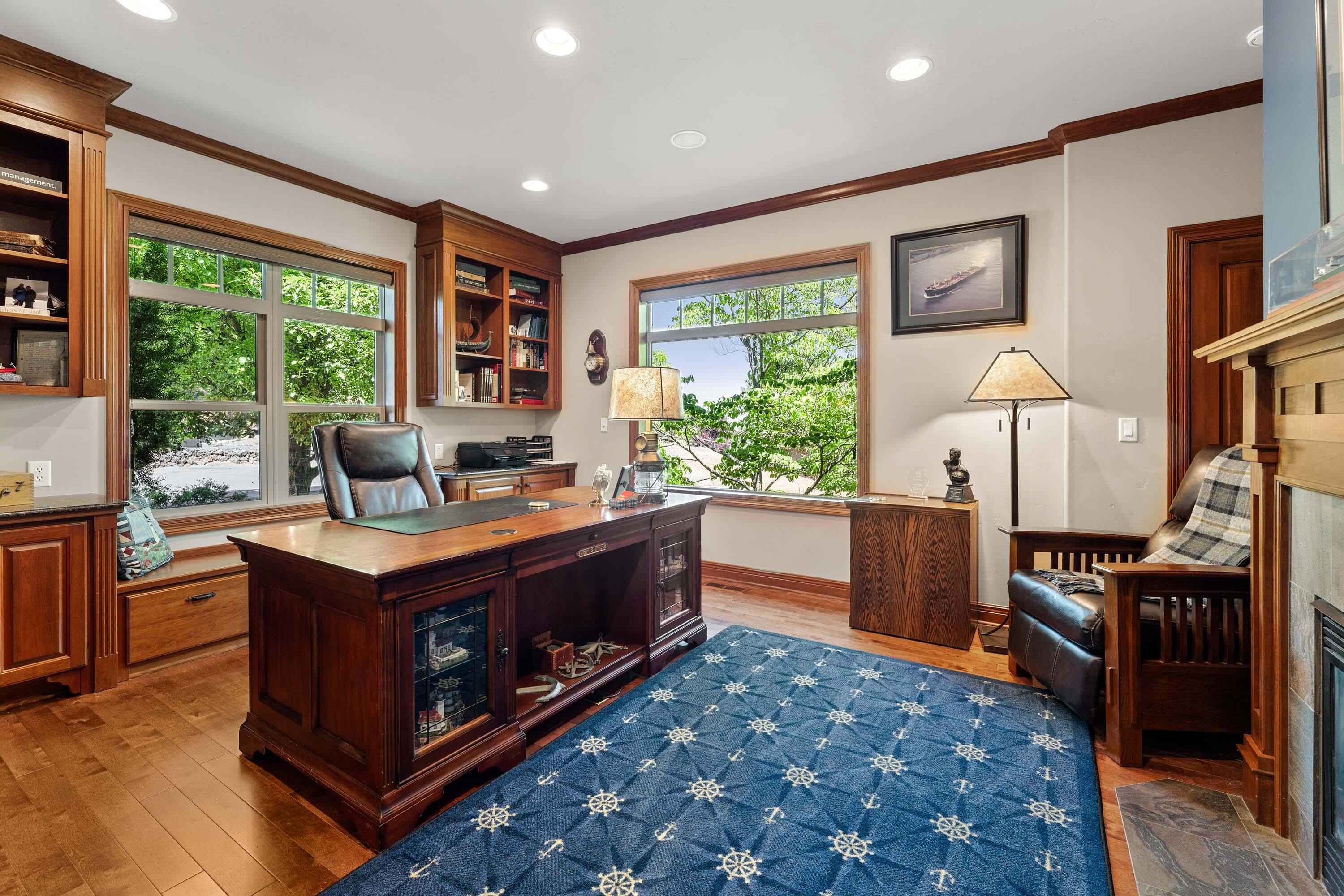3944 Jonathan Way Central Point, OR 97502 - Photo 15 of 50 INT (1 of 34)