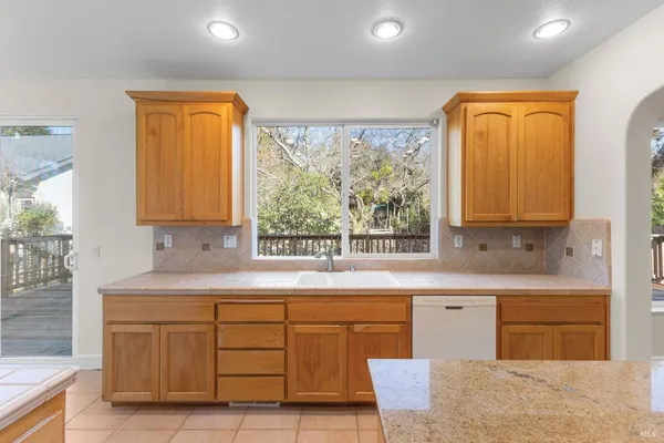 $1,200,000 | 397 Parkview Drive, Healdsburg, CA 95448