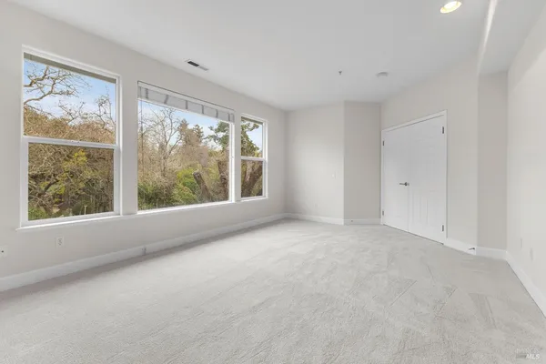 $1,200,000 | 397 Parkview Drive, Healdsburg, CA 95448