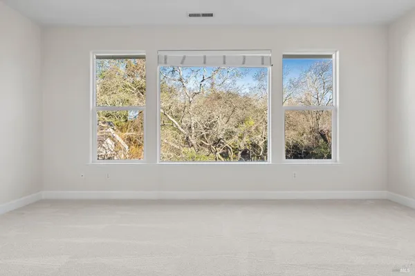 $1,200,000 | 397 Parkview Drive, Healdsburg, CA 95448