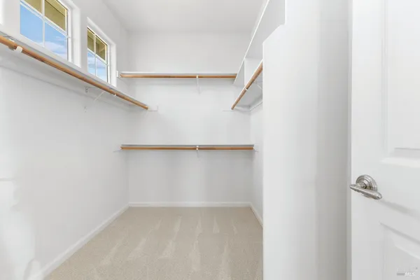 $1,200,000 | 397 Parkview Drive, Healdsburg, CA 95448