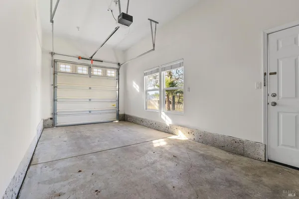 $1,200,000 | 397 Parkview Drive, Healdsburg, CA 95448