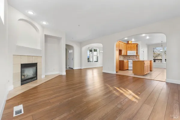 $1,200,000 | 397 Parkview Drive, Healdsburg, CA 95448