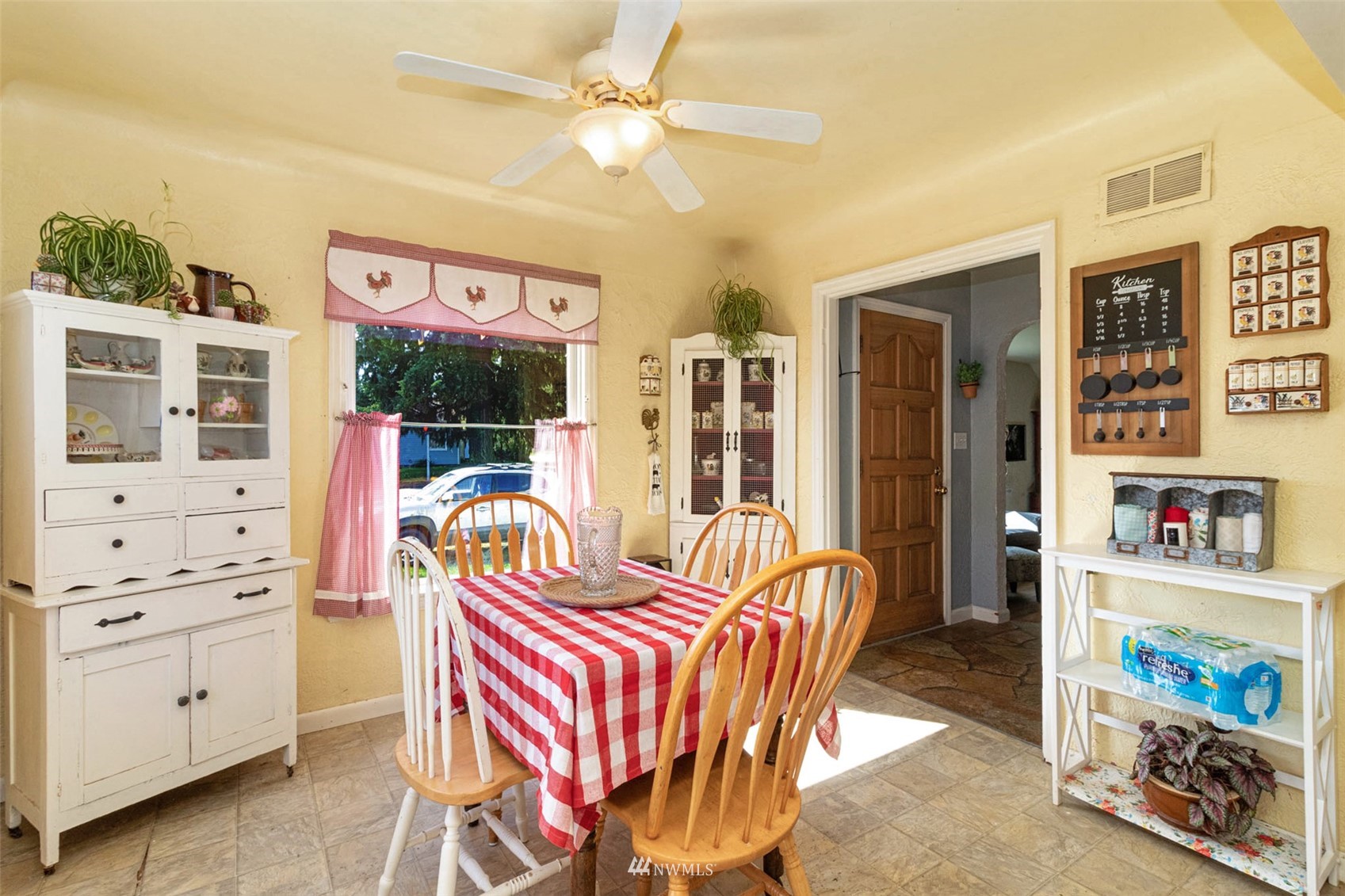 627 Madison Street Everett, WA 98203 - Photo 7 of 23 a bedroom with furniture and a baby crib