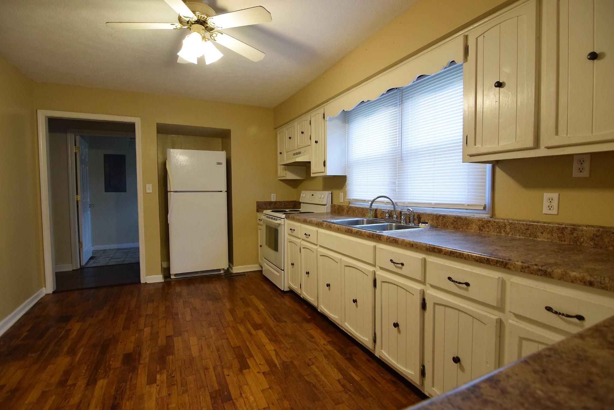 12361 Princeton Road Cerulean, KY 42215 - Photo 5 of 29 Gallery Image 5